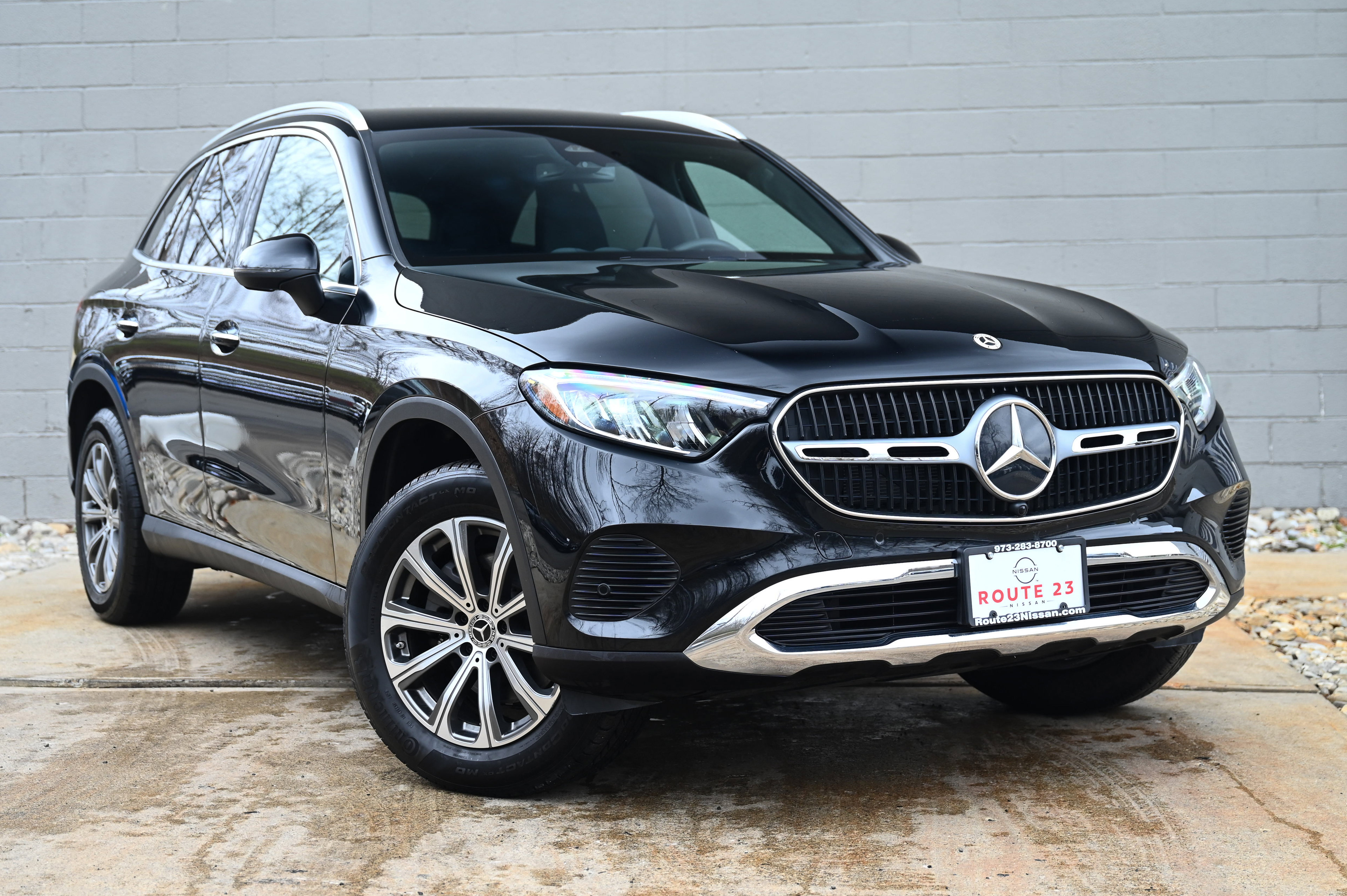2024 Mercedes Benz GLC 300 4MATIC photo 3