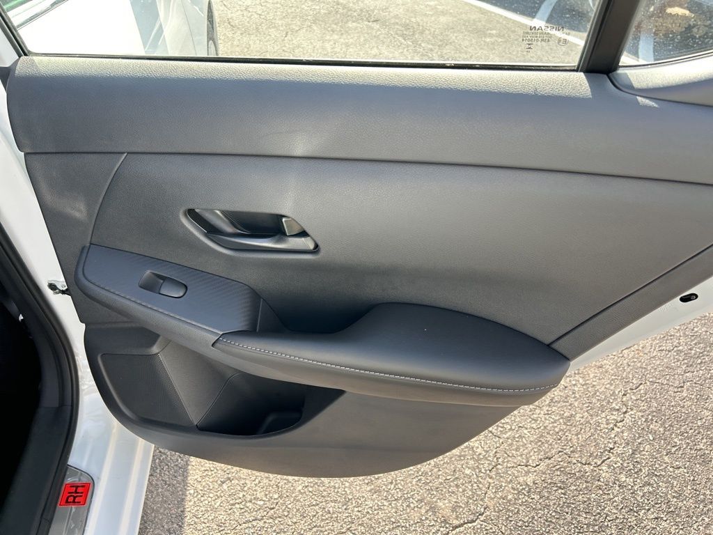 2025 Nissan Sentra S photo 36