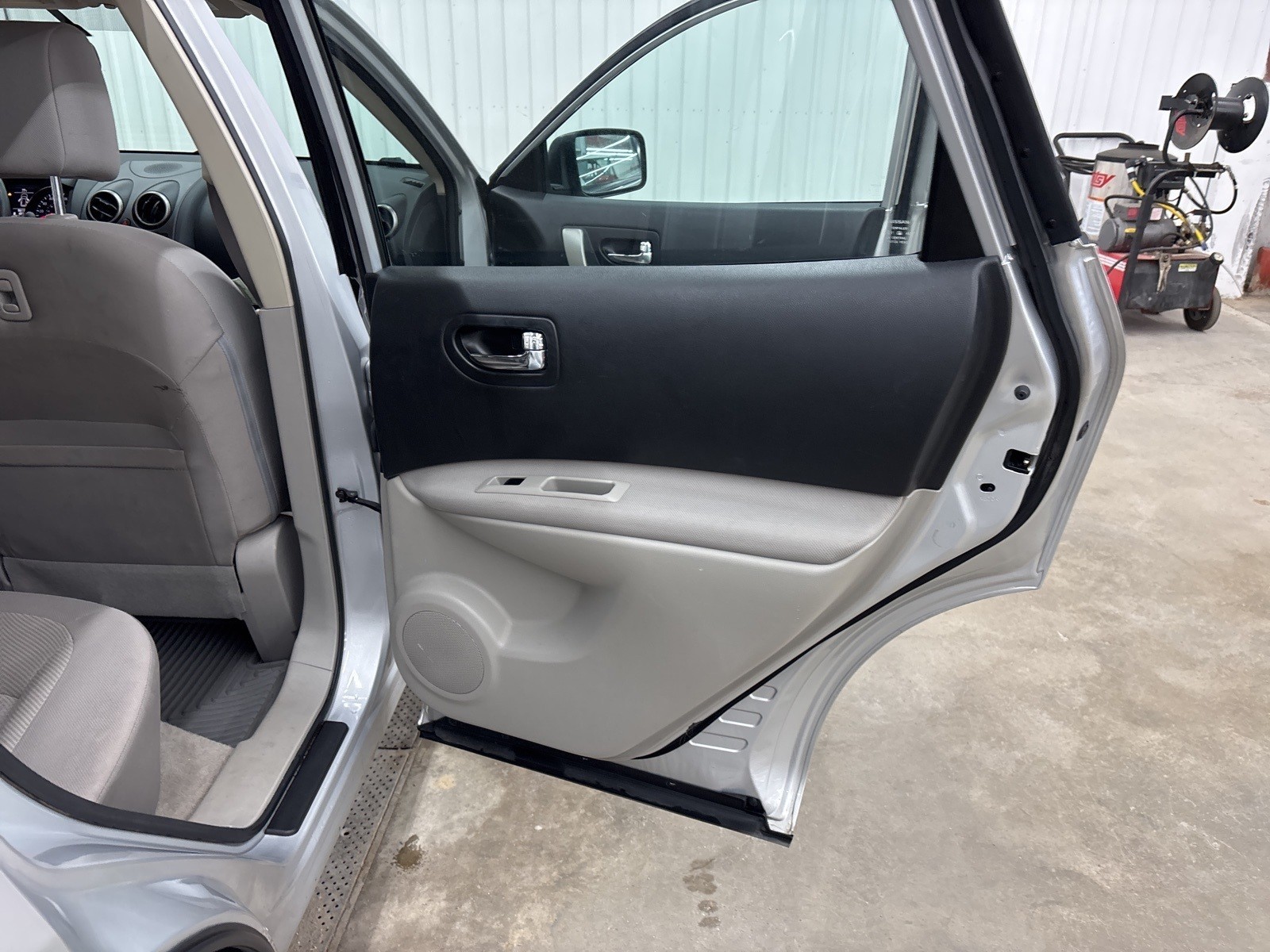 2014 Nissan Rogue Select S photo 21
