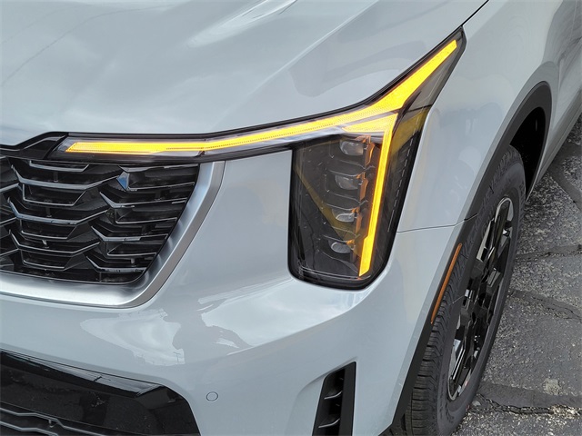 2026 Kia Sorento S photo 9