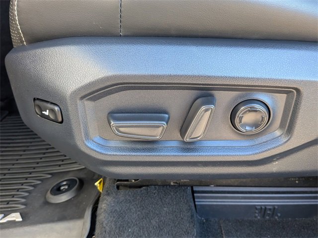 2025 Toyota Sequoia SR5 photo 14