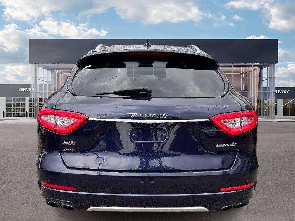 2018 Maserati Levante GranLusso photo 3