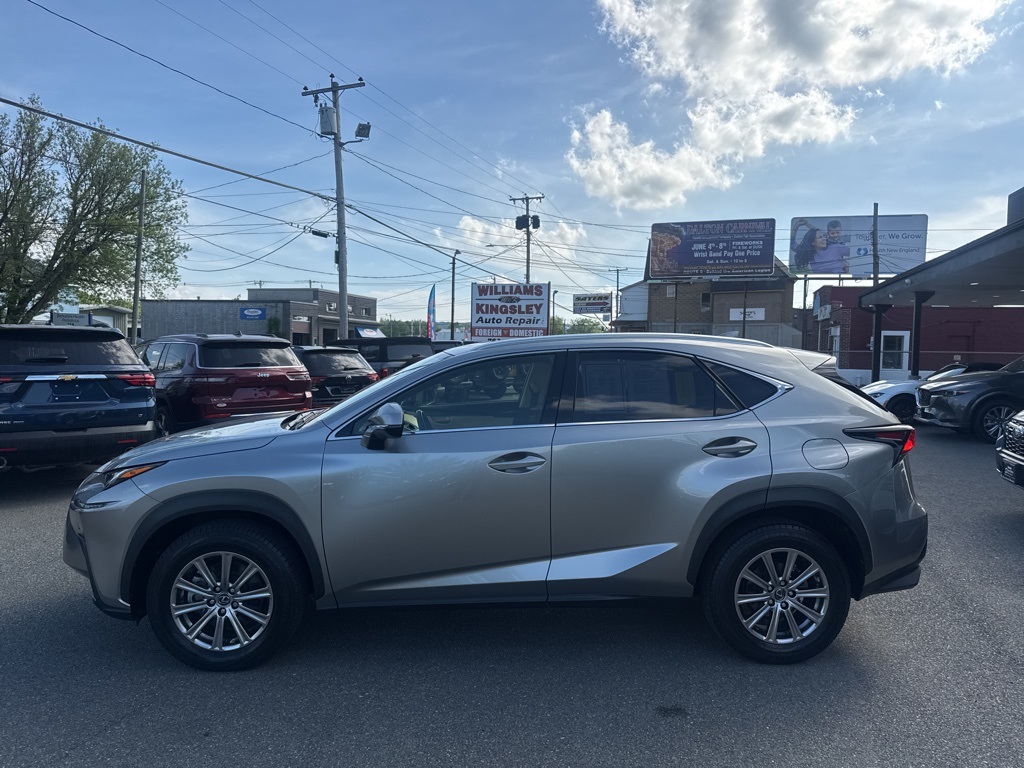 2020 Lexus NX 300 photo 4