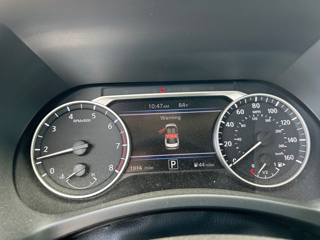 2025 Nissan Sentra SV photo 10