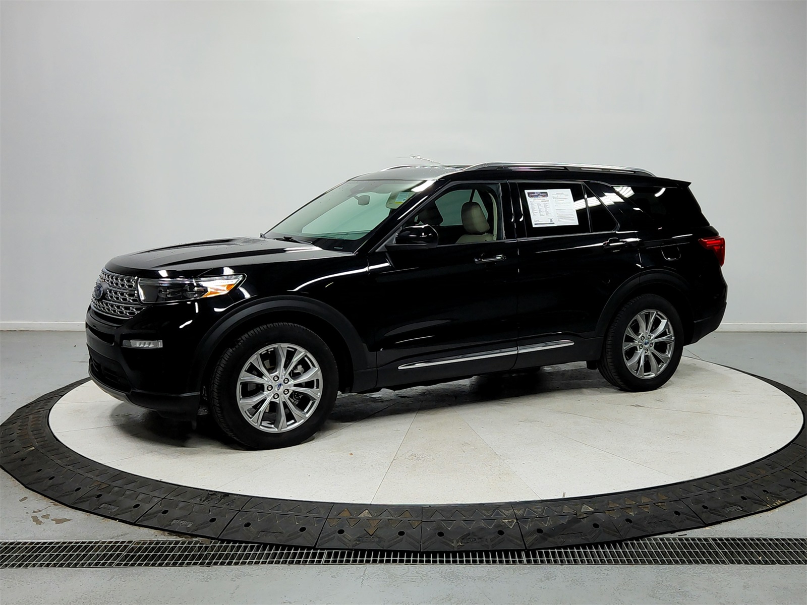 2023 Ford Explorer Limited photo 3