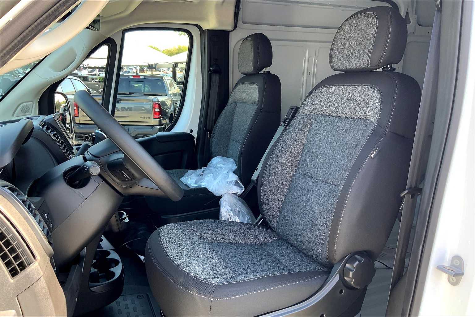 2026 Ram ProMaster 1500 photo 6
