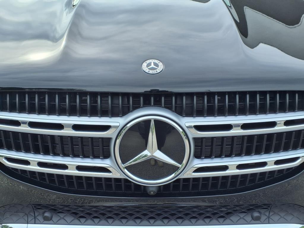 2026 Mercedes Benz GLE 450 4MATIC photo 3