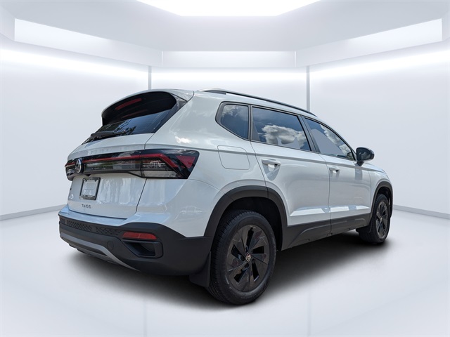 2025 Volkswagen Taos S photo 3