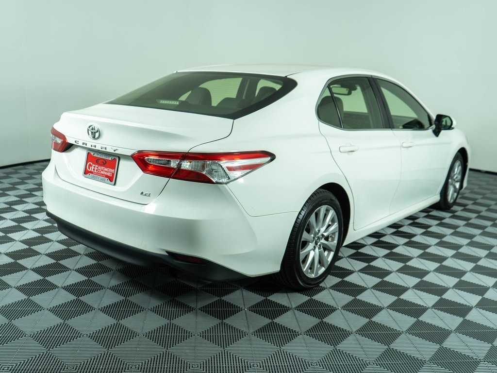 2018 Toyota Camry XLE XSE photo 6