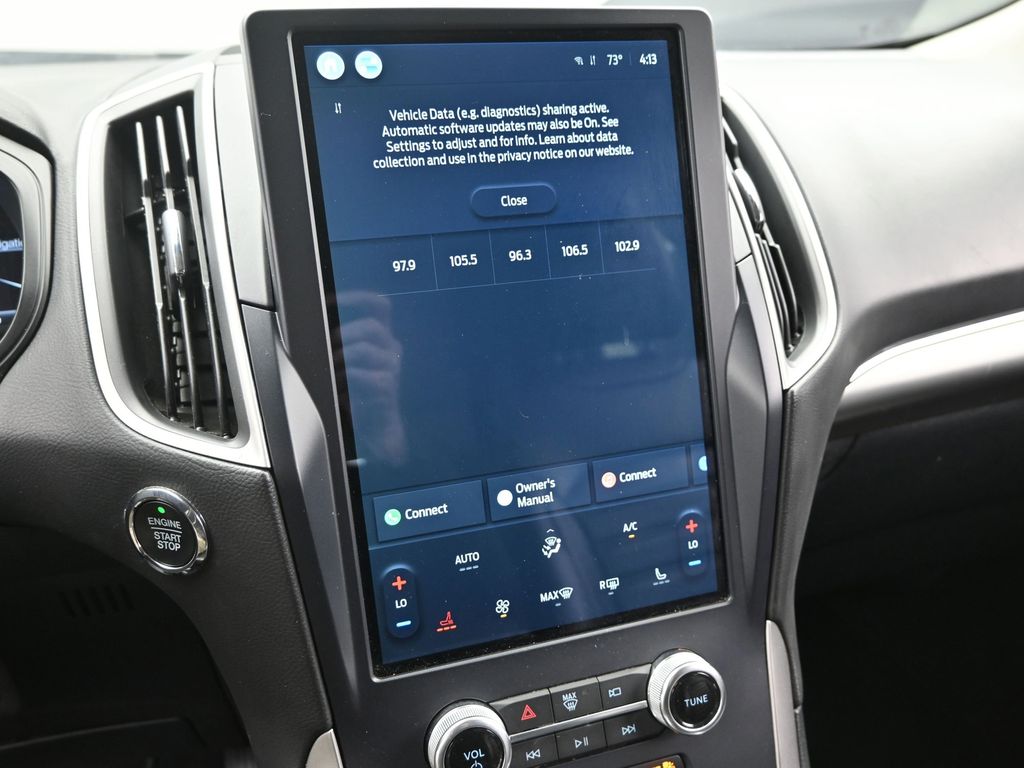 2022 Ford Edge SEL photo 13