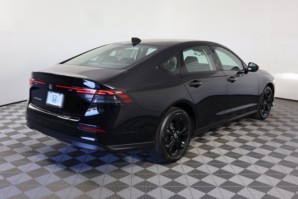 2025 Honda Accord 1.5T SE photo 2