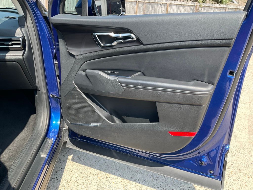 2024 Kia Sportage SX photo 21