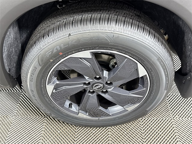 2026 Nissan Rogue SV photo 2