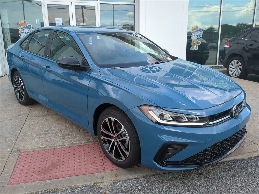2025 Volkswagen Jetta 1.5T Sport photo 2