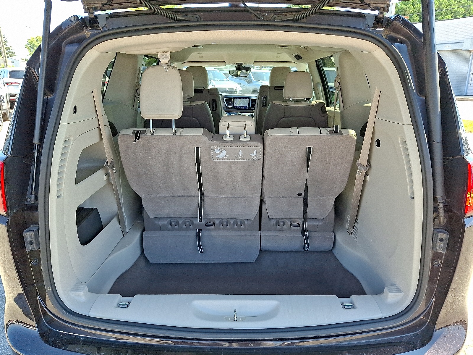 2019 Chrysler Pacifica Touring Plus photo 22