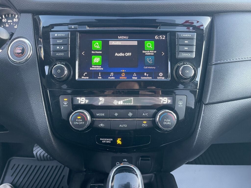 2019 Nissan Rogue SV photo 12