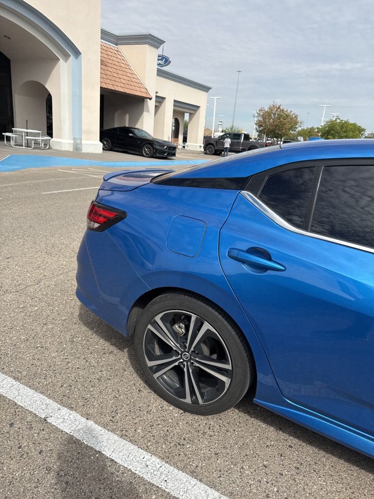 2020 Nissan Sentra SR photo 17