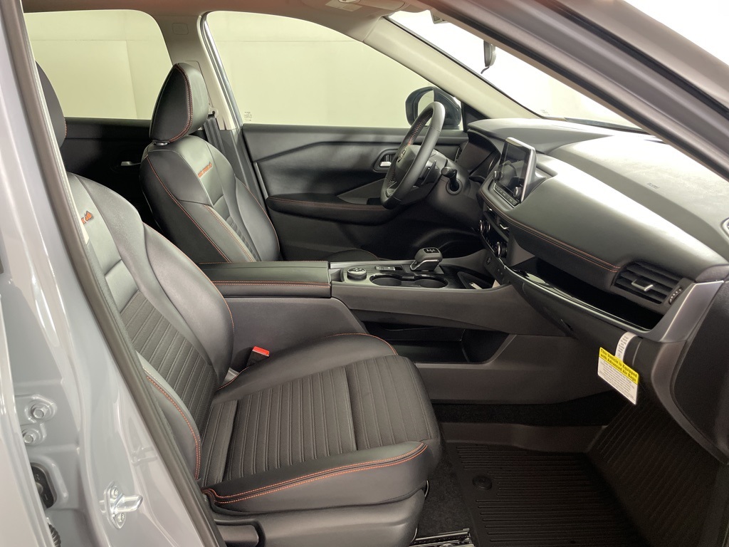 2026 Nissan Rogue SV photo 41
