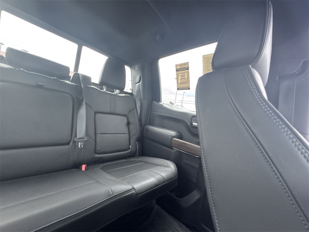 2021 Chevrolet Silverado 1500 High Country photo 10