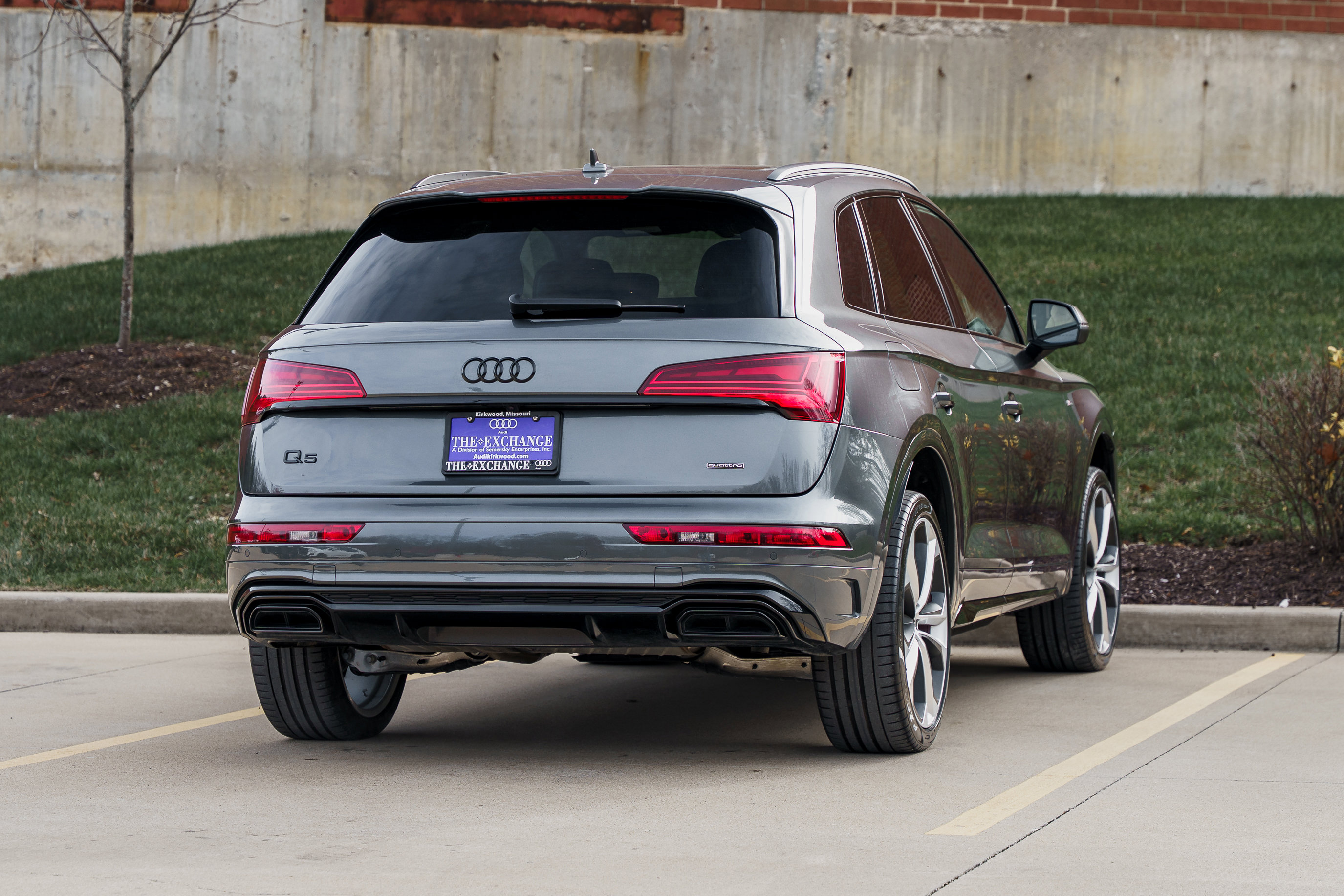 2025 Audi Q5 S line Premium Plus photo 2