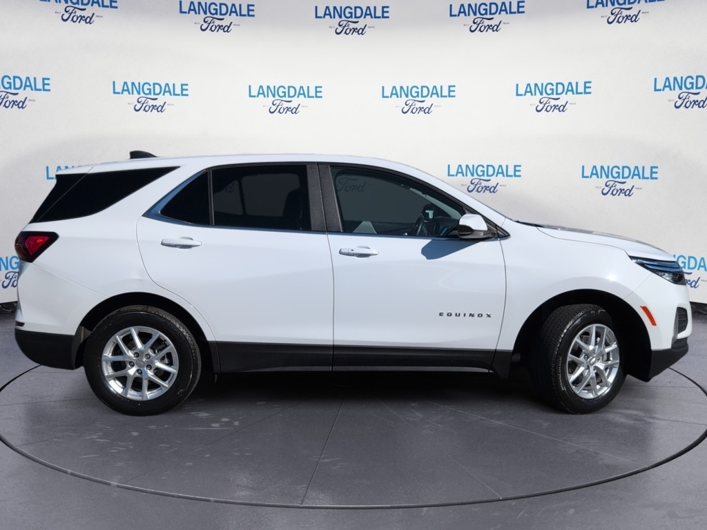2024 Chevrolet Equinox LT photo 4