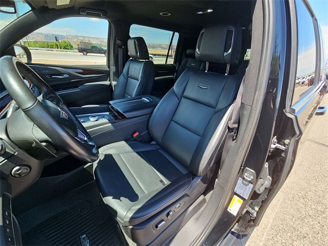 2023 Cadillac Escalade ESV Luxury photo 7