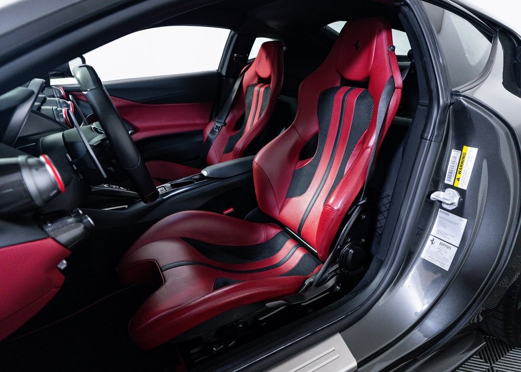 2020 Ferrari 812 Superfast Base photo 14
