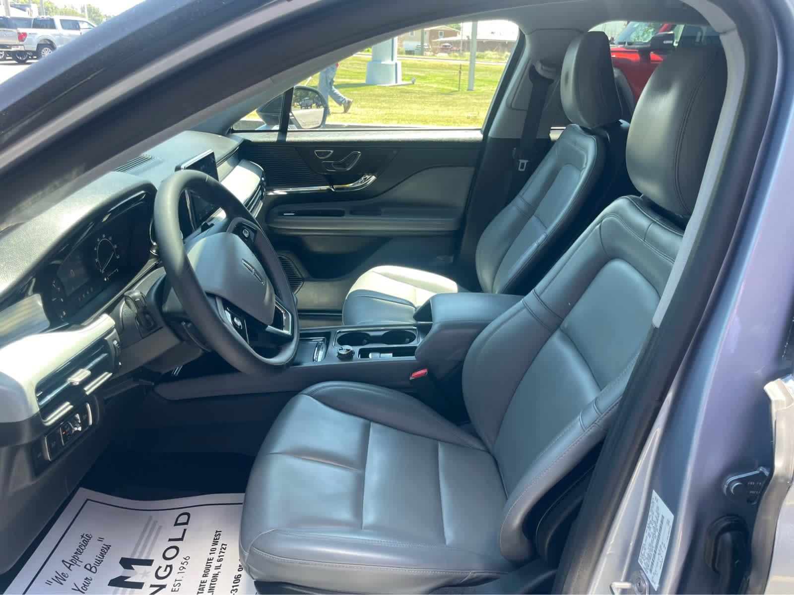 2022 Lincoln Corsair Standard photo 7