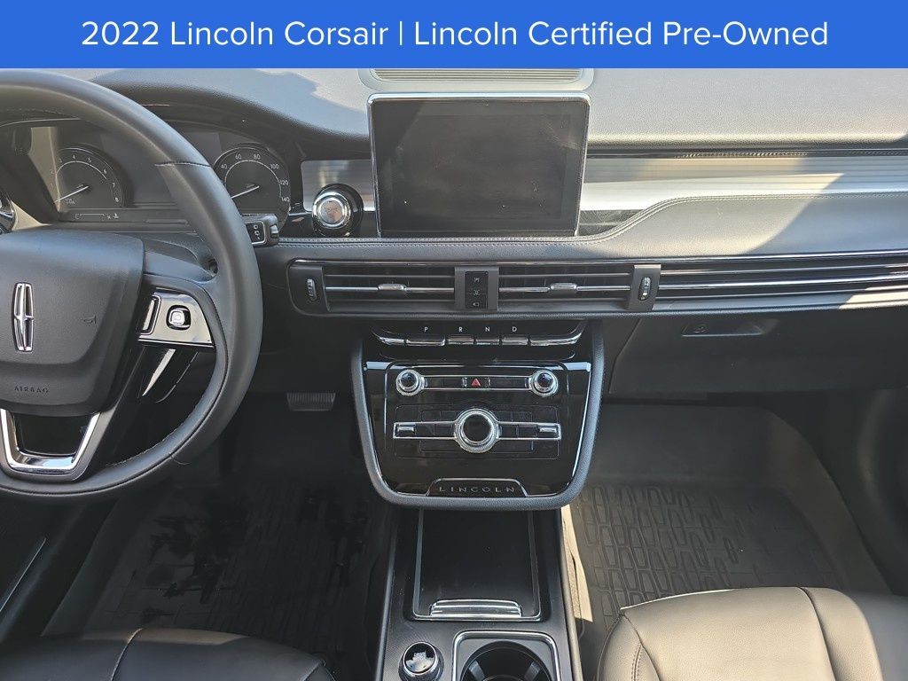 2022 Lincoln Corsair Standard photo 16