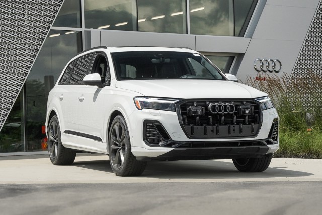 2025 Audi Q7 Premium Plus