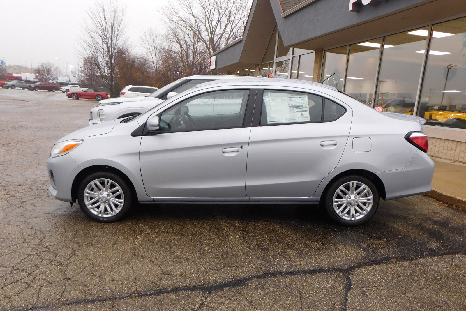 2024 Mitsubishi Mirage G4 SE photo 2