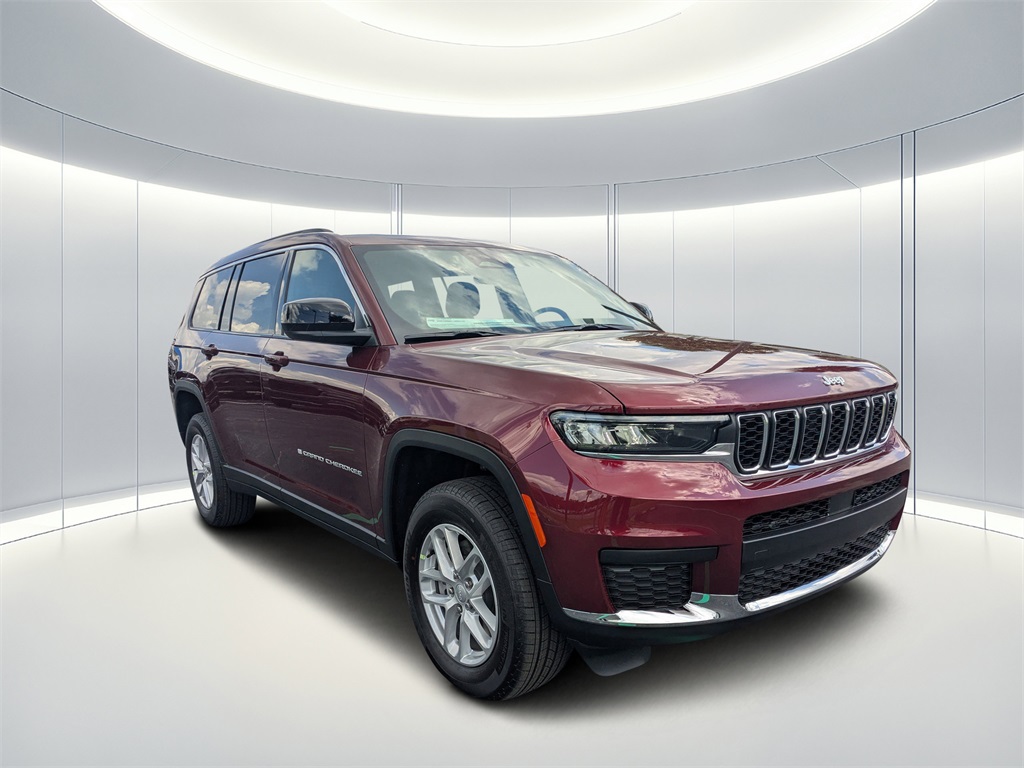 2025 Jeep Grand Cherokee L Laredo's photo