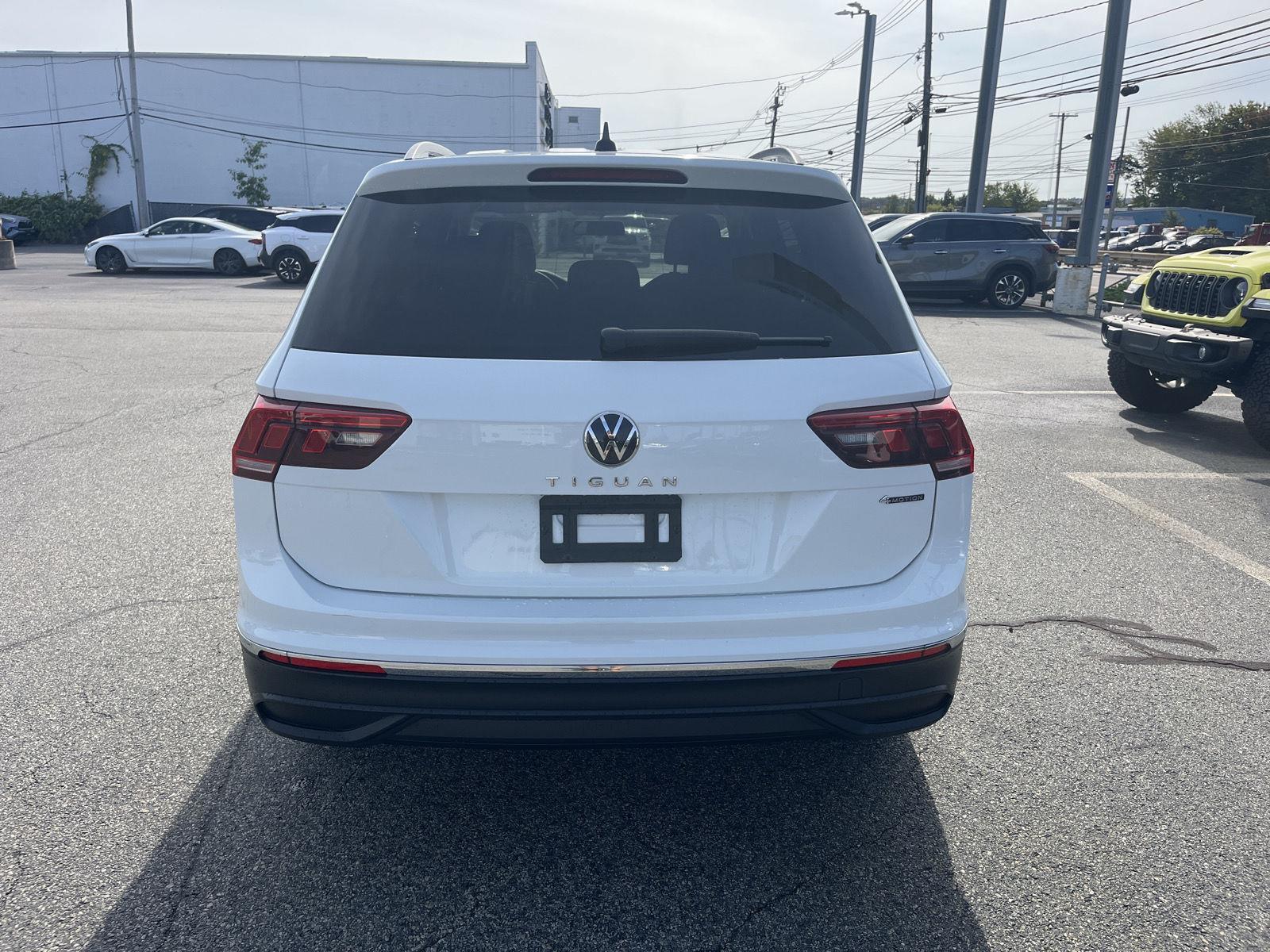 2022 Volkswagen Tiguan S photo 3