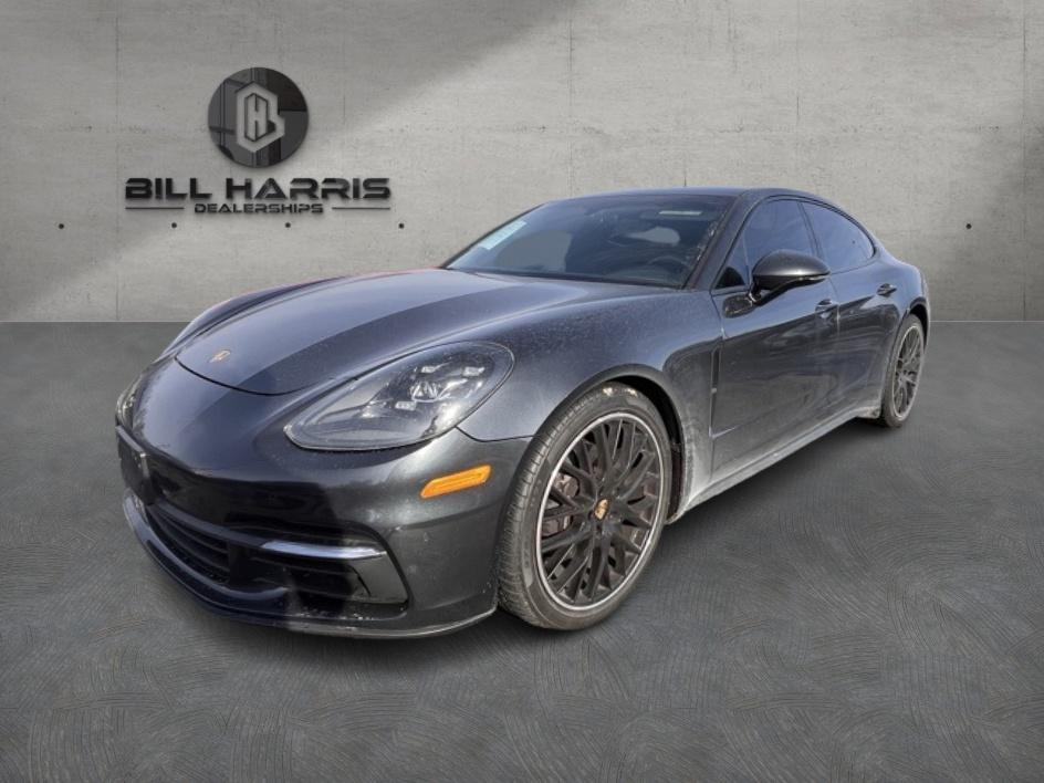 2020 Porsche Panamera Base's photo