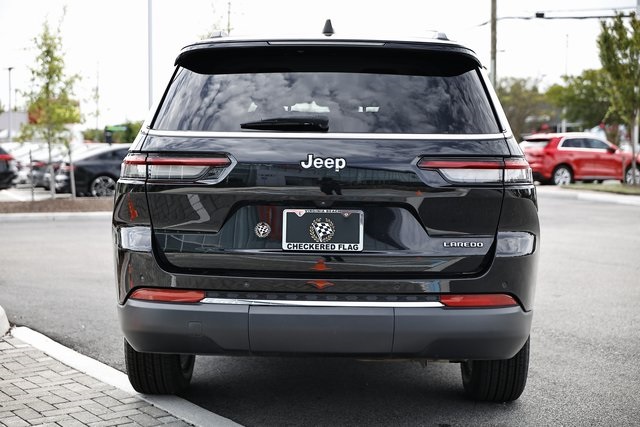 2023 Jeep Grand Cherokee Laredo photo 9