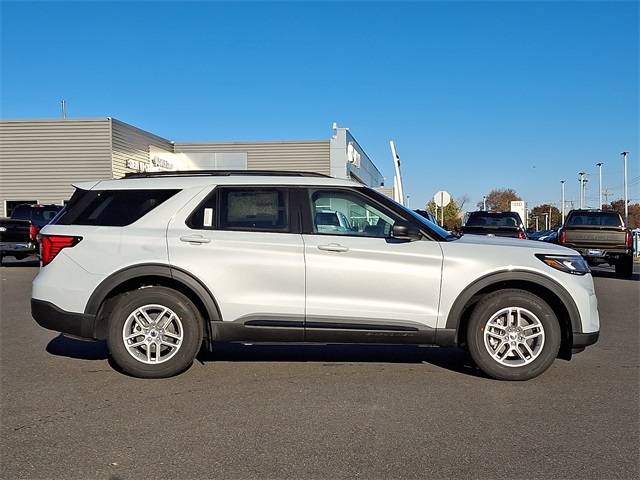 2026 Ford Explorer Active's photo