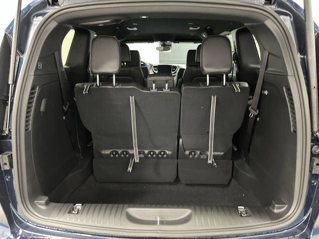 2025 Chrysler Pacifica photo 13