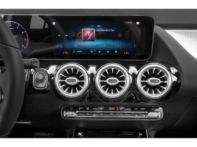 2023 Mercedes Benz GLA 250 4MATIC photo 3