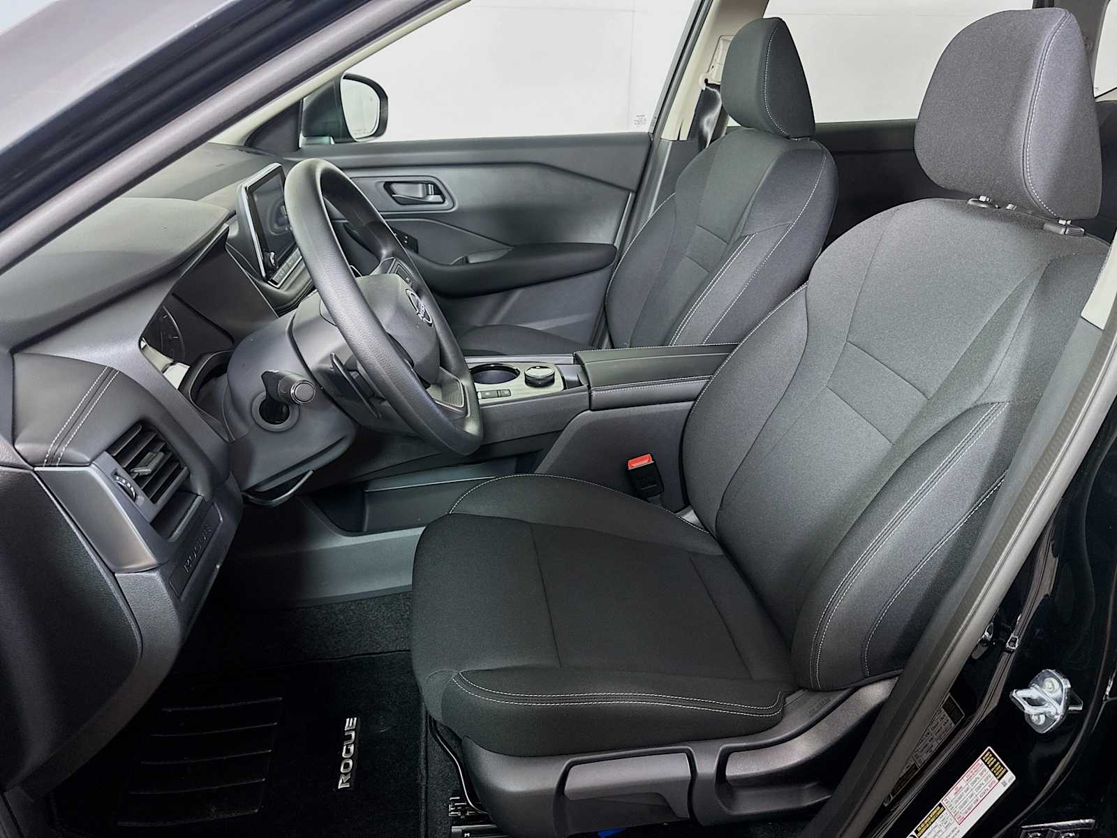 2025 Nissan Rogue S photo 19