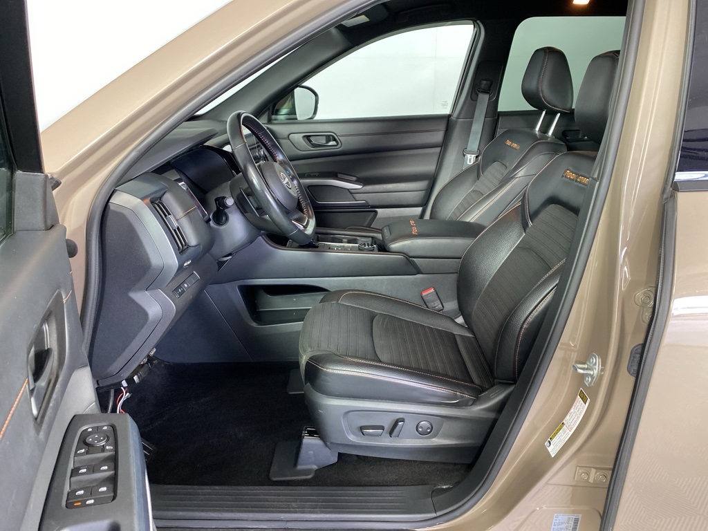 2024 Nissan Pathfinder Rock Creek photo 3