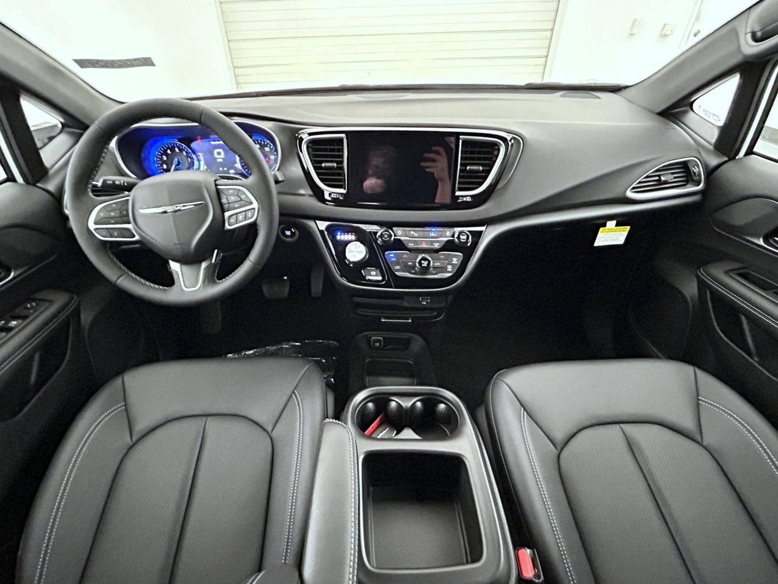 2026 Chrysler Voyager LX photo 13