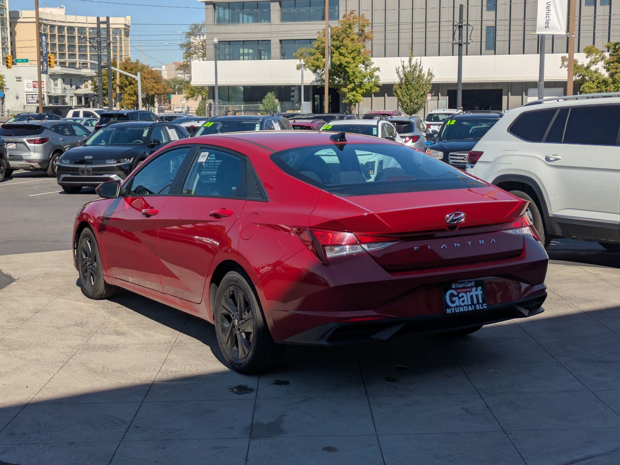 2022 Hyundai Elantra SEL Convenience photo 5