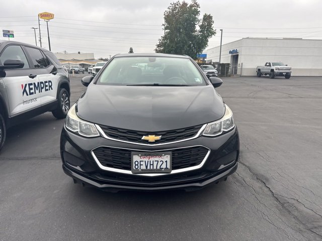 2018 Chevrolet Cruze LS photo 2