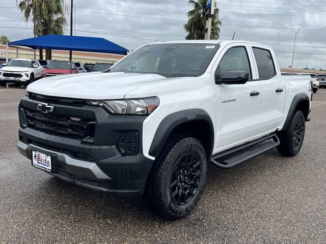2025 Chevrolet Colorado Trail Boss photo 3