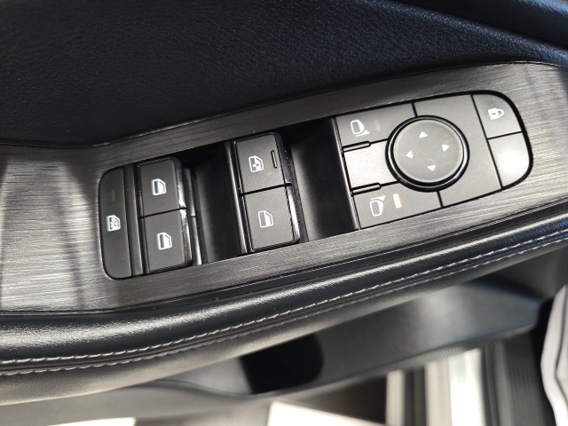 2024 Nissan Rogue SV photo 14