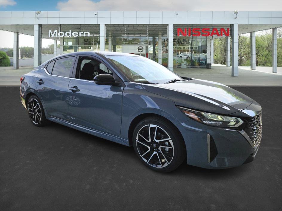 2025 Nissan Sentra SR photo 2
