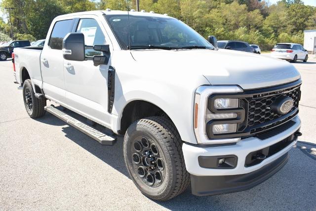 2026 Ford F-350 XLT photo 2