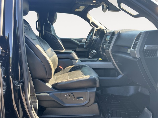 2017 Ford F-150 Raptor photo 15