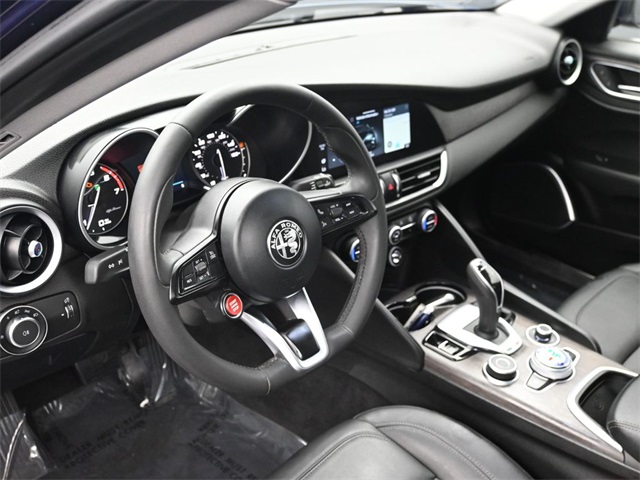 2021 Alfa Romeo Giulia Ti photo 4