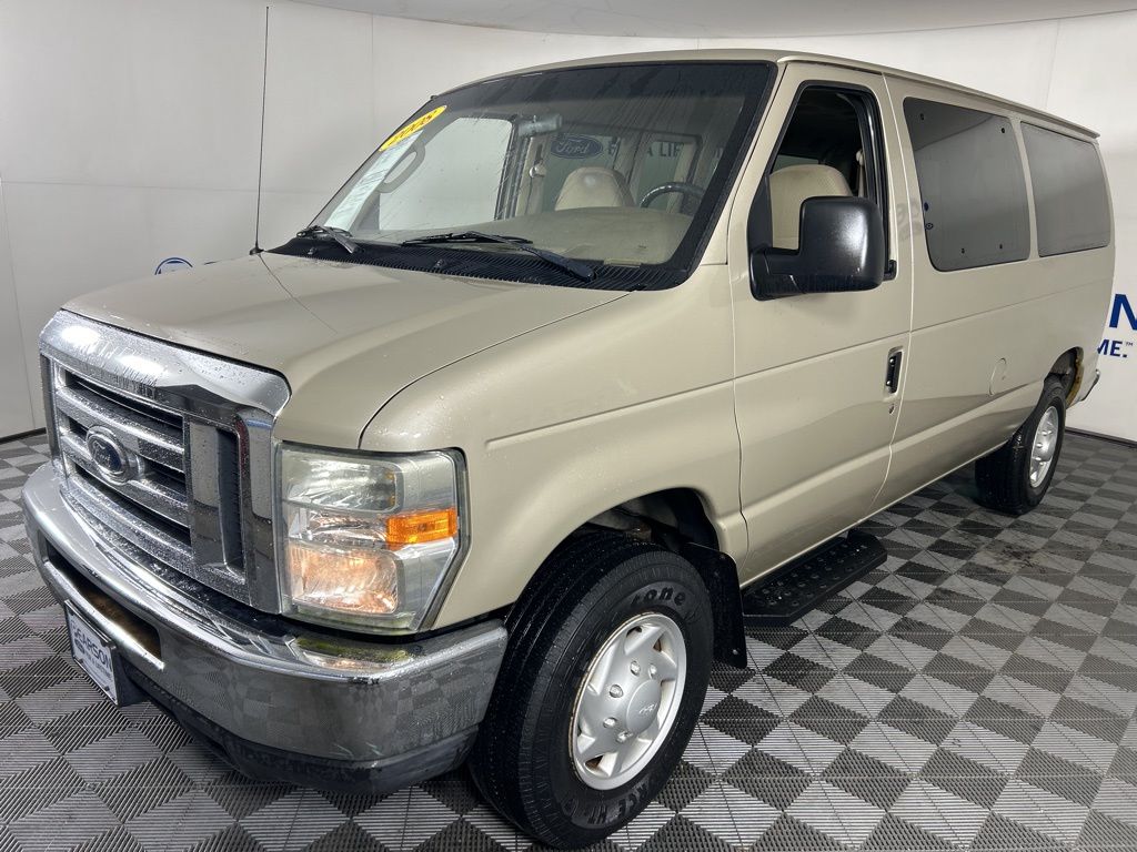 2008 Ford E-Series Econoline Wagon XL